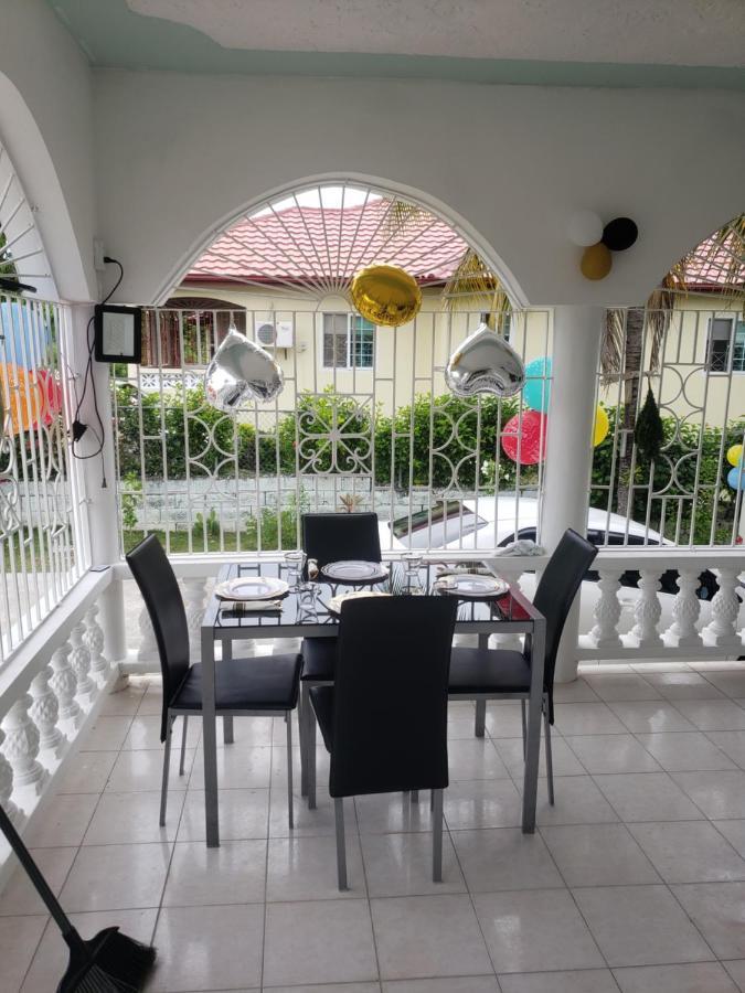 Grace Garden Guesthouse Ocho Rios Exterior foto